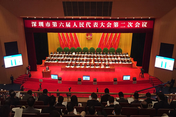 深圳市六届人大会议通过《决定》倡导,强调餐饮经营者不得设置低消费