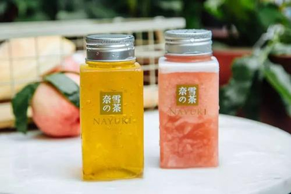 新式茶饮头牌奈雪PRO在深圳正式亮相,开创了“茶饮+软欧包”双模式