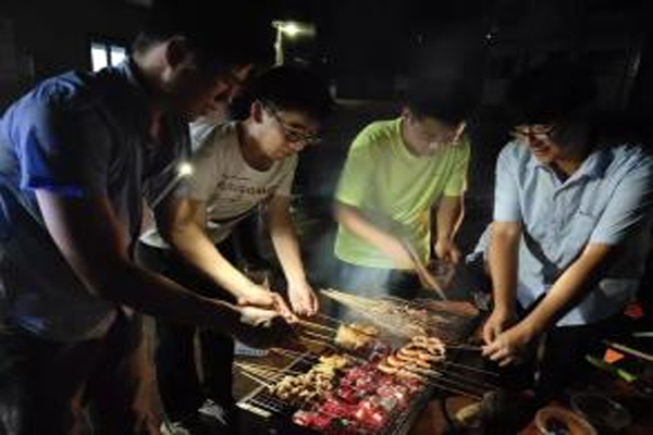 “一人烤”复制“一人食”理念，面向年轻消费群体成为未来趋势