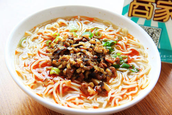 香菇牛肉面做法步骤讲解?一道简单易上手的面食