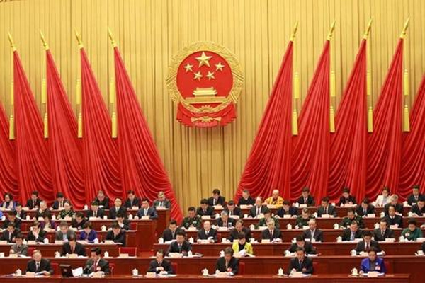 十三届人大召开第一次全体会，反食品浪费法草案首次提请会议审议