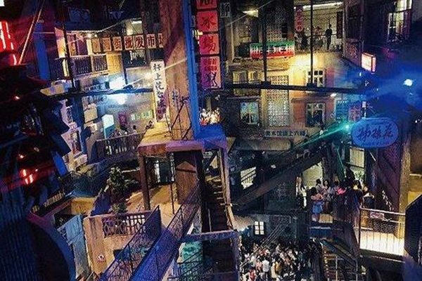 元旦期间迎来消费高峰,超级文和友参观人数达4000人