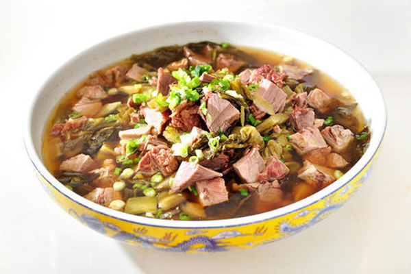 酸菜牛杂是怎么做出来的?教你做出美味绝口的美食