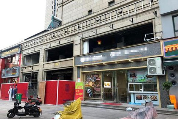 中国餐饮商家数量接近一千万家，疫情加速了餐饮行业连锁化整合