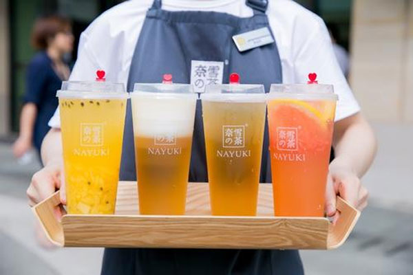 奈雪的茶再度被传即将赴港上市,外界对此冷嘲多余期待