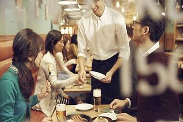 国家人社部发布2020年“最缺工”职业排行榜,餐饮服务人员位列前五