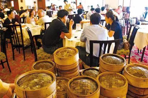 疫情会让广州人放弃吃早茶吗上热搜,多家餐厅堂食顾客明显减少
