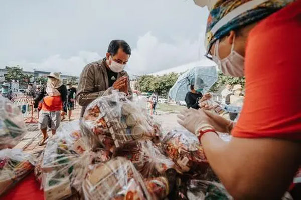 泰国疫情再次恶化，餐馆再次迎来不能堂食噩耗