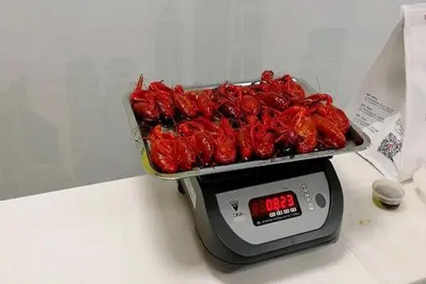 上海市消保委做了一次消费体察,测测外卖小龙虾到底“几斤几两”