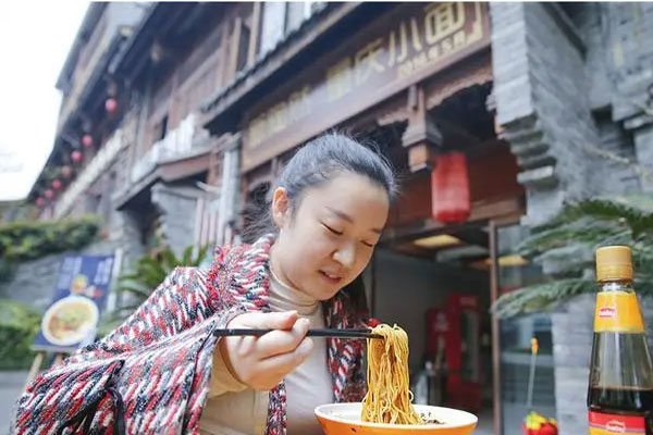 上半年重庆餐饮收入大涨,餐饮收入1007.64亿元