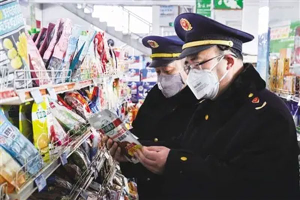 铁岭市场监管筑牢疫情防控市场防线,重点巡查进口冷链食品