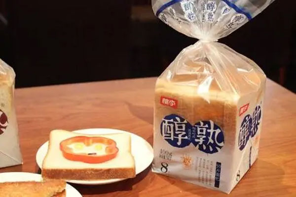 桃李面包营收困境愈发严重，一年市值跌去200亿元