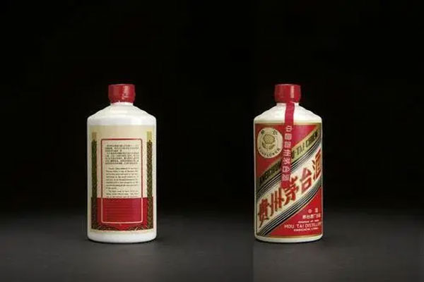 贵州茅台提出“茅台酱香，股份出品”概念，为酱香系列酒明确身份